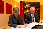 Ondertekening sponsoring Leeropdracht